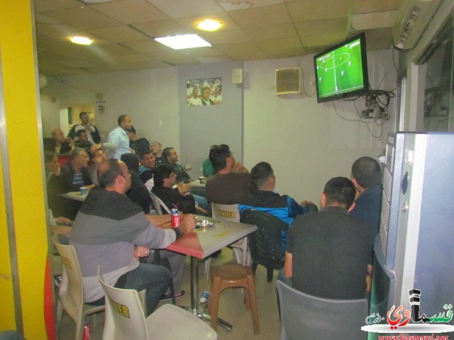 اجواء المقاهي اثناء مباراة الريال والبرشا
